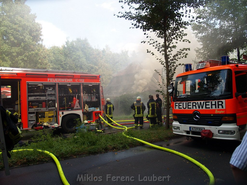 Brand Schuetzenhof Neusser Landstr P6281.JPG